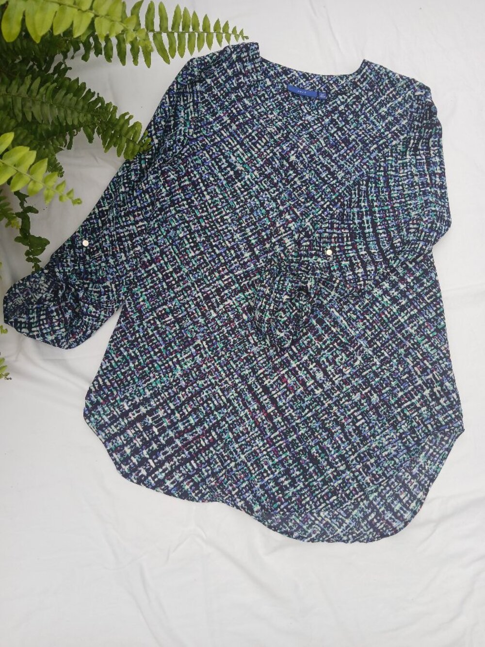 Apt. 9 Navy Multi-Color Geometric Print Roll-Tab Sleeve Blouse